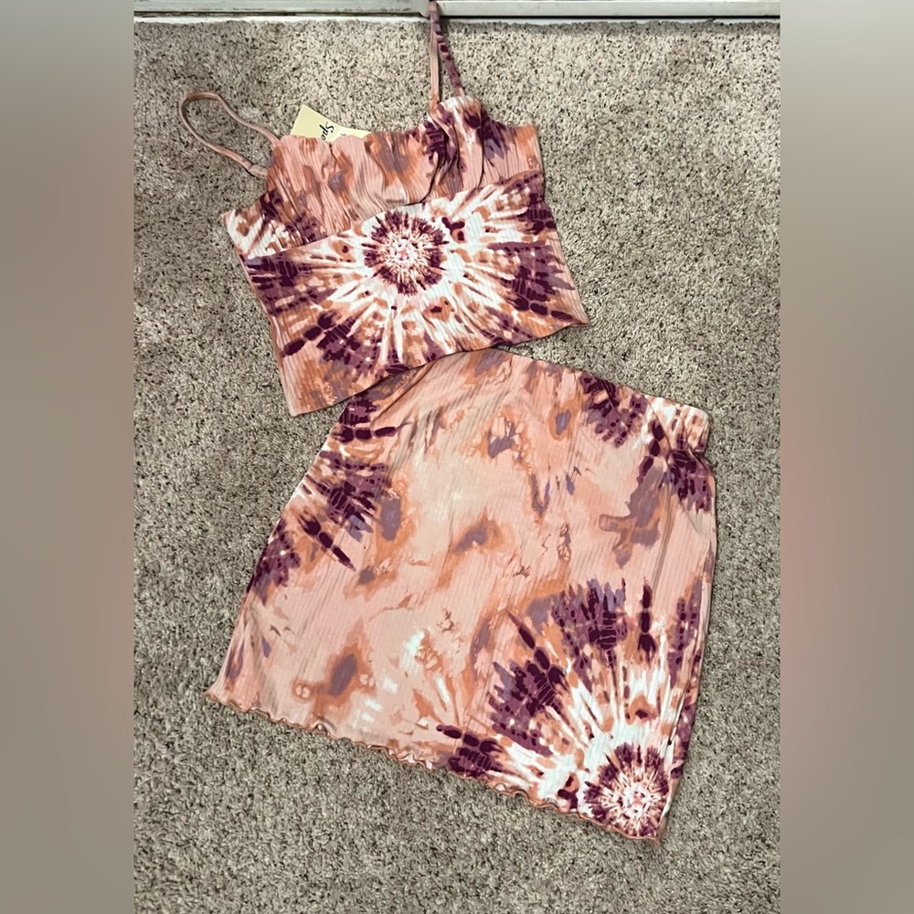 Brand new with tags! Live to be Spoiled. Size M, juniors.